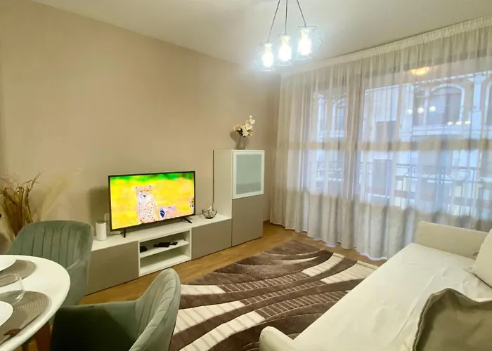 Bratanov Marvel 1 * Slantchev Briag